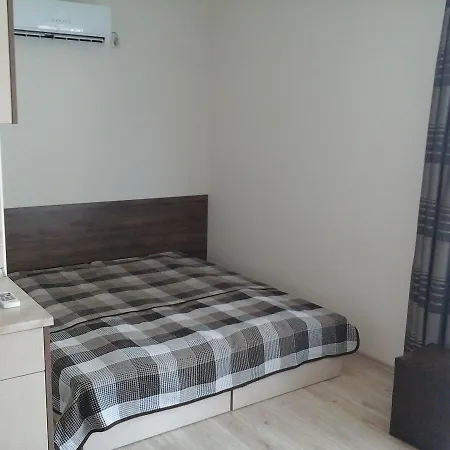 Veleka 10 *